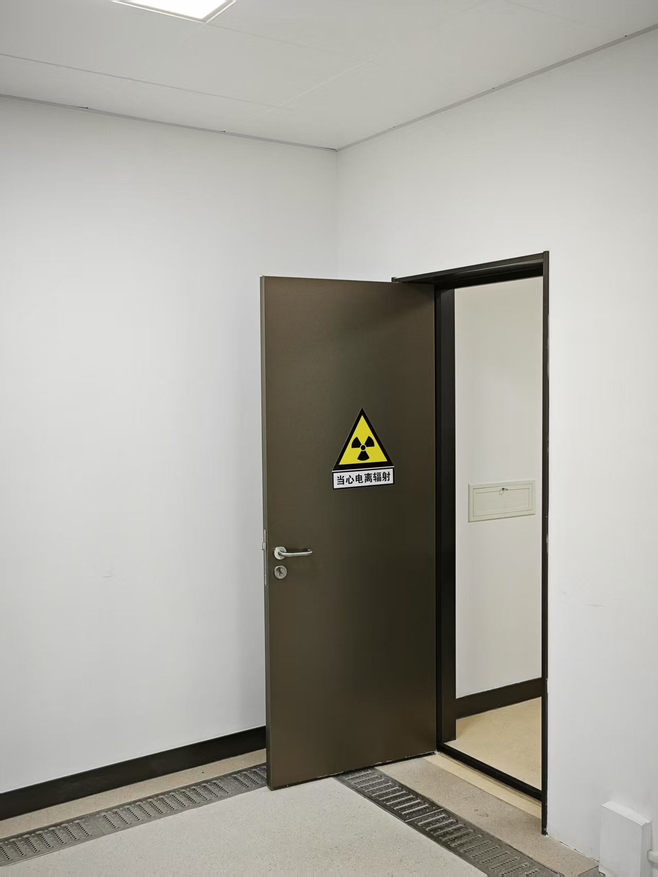 甘南CT室手动单开防护铅门